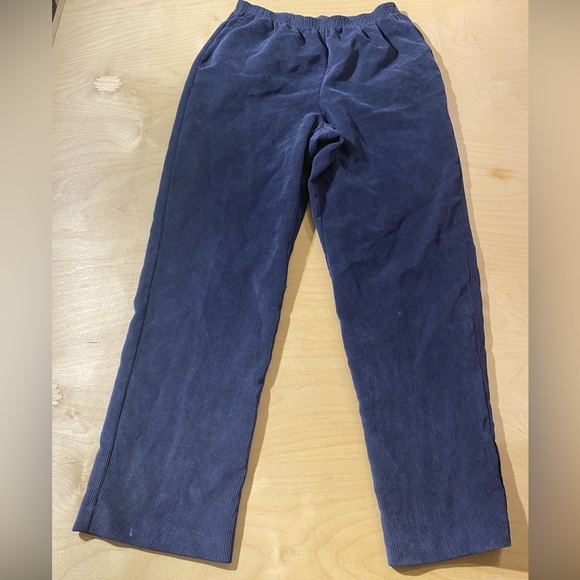 Alfred  Dunner Pull On Corduroy Pants Size 12 (KD) - Picture 2 of 15